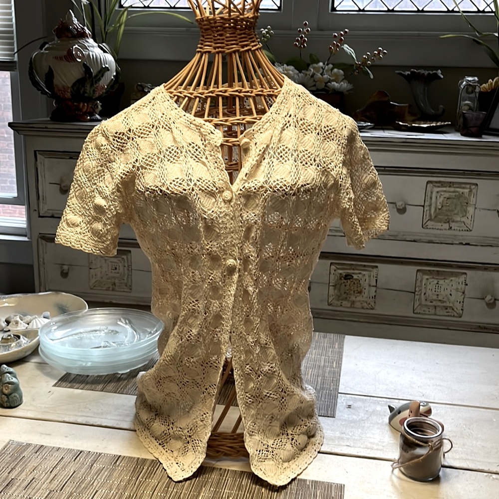 Vintage hand crocheted short sleeve blouse